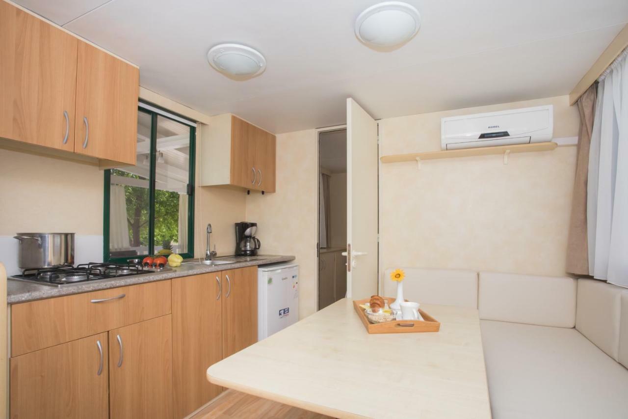 Sunce Mobile Homes & Apartments Grebastica Exterior photo